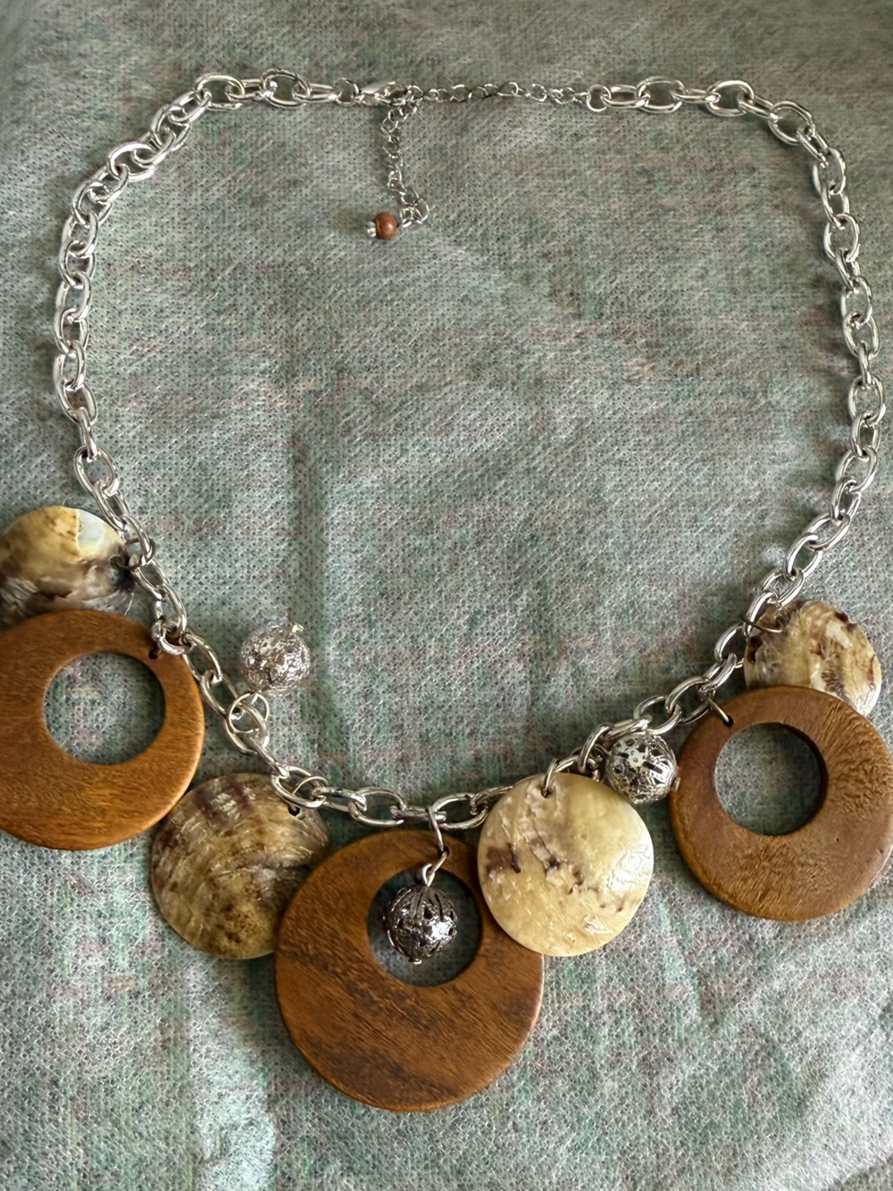Women’s Natural Wood and Shell Statement Necklace - Brown & Cream